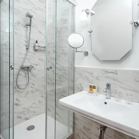 Ambra Budapest